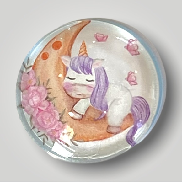 Set of 3 Unicorns Cabachon Magnets 1” Gift 🎁 𝑯𝒂𝒏𝒅𝒎𝒂𝒅𝒆 - Picture 4 of 15